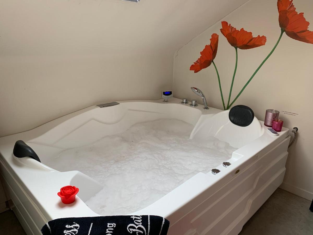 Апартаменты Wellness Loft With Sauna, Jacuzzi, Roof Terrace & Amazing View Антверпен Экстерьер фото