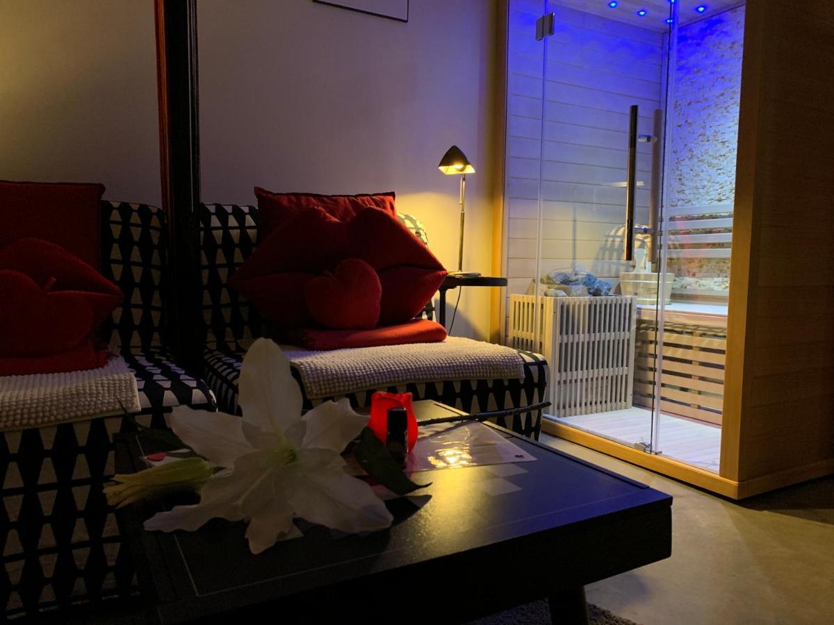 Апартаменты Wellness Loft With Sauna, Jacuzzi, Roof Terrace & Amazing View Антверпен Экстерьер фото