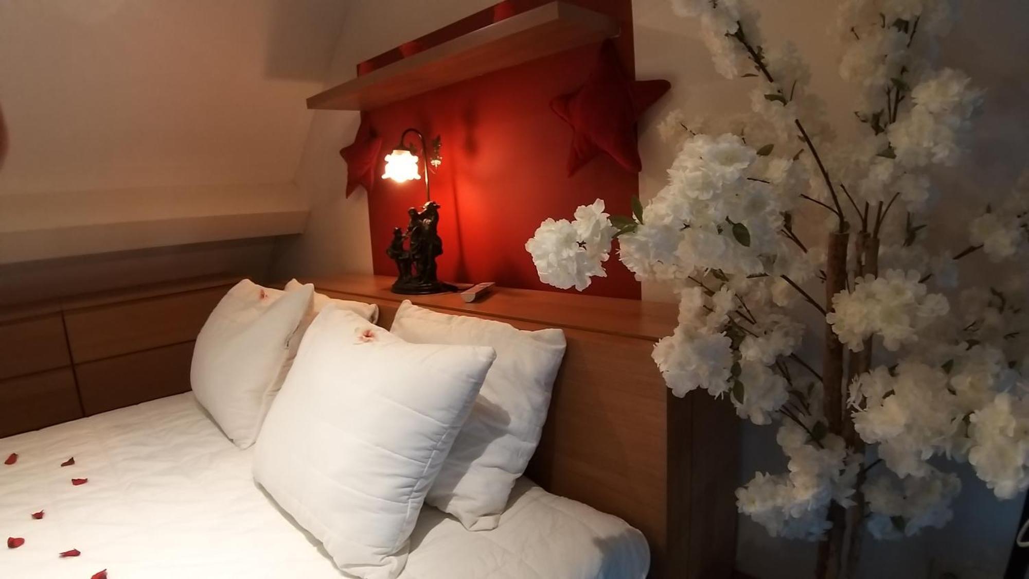 Апартаменты Wellness Loft With Sauna, Jacuzzi, Roof Terrace & Amazing View Антверпен Экстерьер фото