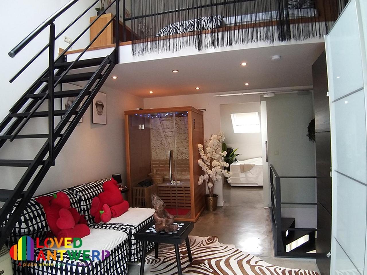 Апартаменты Wellness Loft With Sauna, Jacuzzi, Roof Terrace & Amazing View Антверпен Экстерьер фото